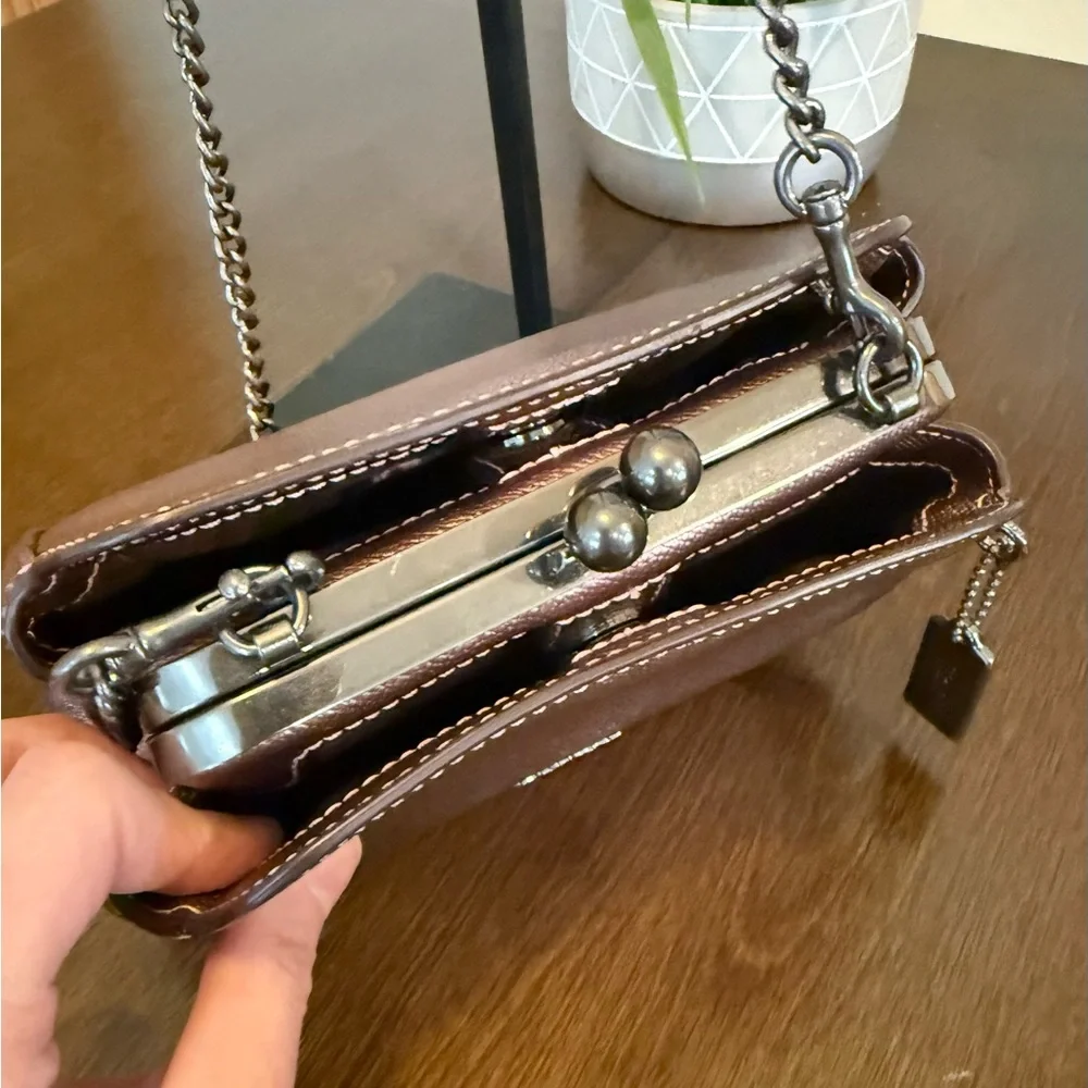 Coach Pearl Kisslock Metallic Rose Crossbody (2019) - Picture 5 of 10